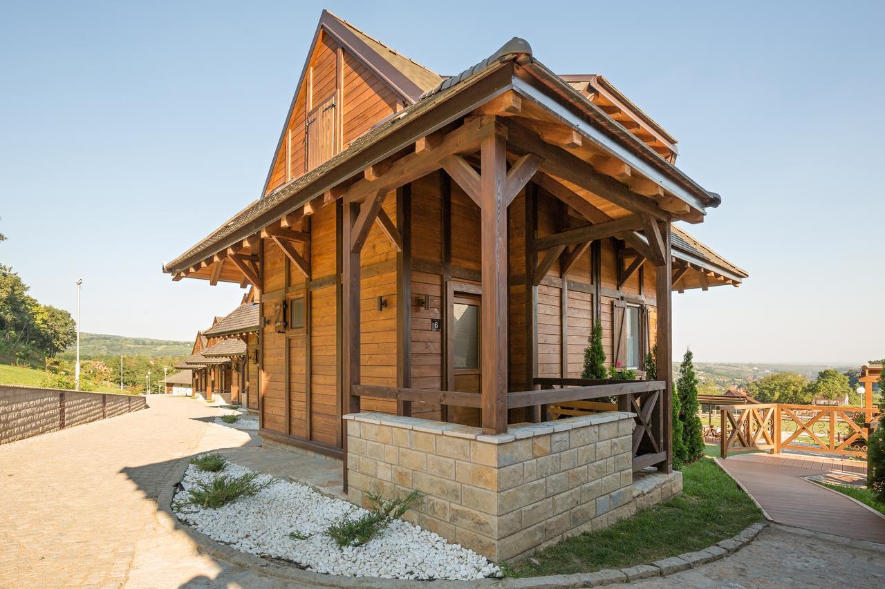 브르드니크 Etno Naselje Vrdnicka Kula B&B 외부 사진